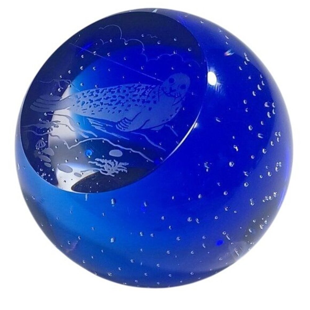 Vintage Caithness Seal Cobalt Blue Clear Controlled Bubble Art Glass Paperweight - Picture 2 of 14